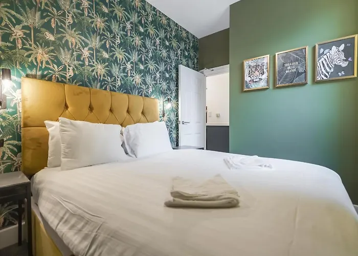 Queen Street Apartments By Sasco